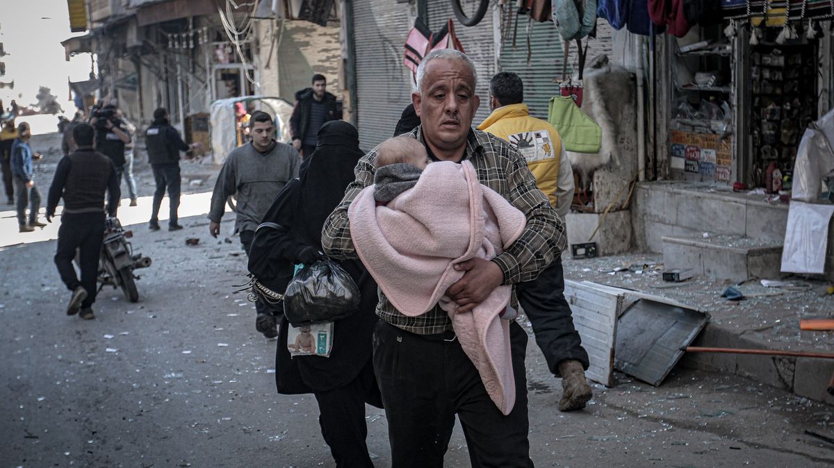 Při náletech syrské armády v Idlibu zemřelo 9 dětí
